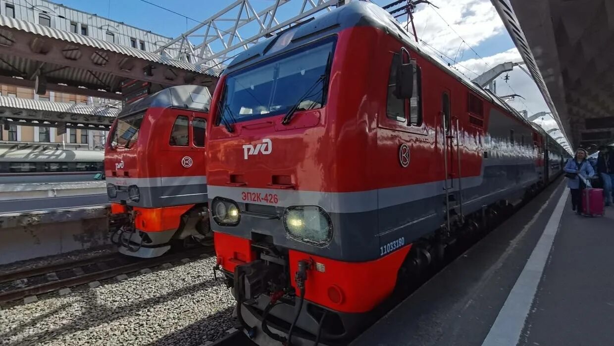 Ржд ввело. Эп20 001 крушение. Российские поезда новые. Тепловоз 3тэ25к2м. Поезд ржд.