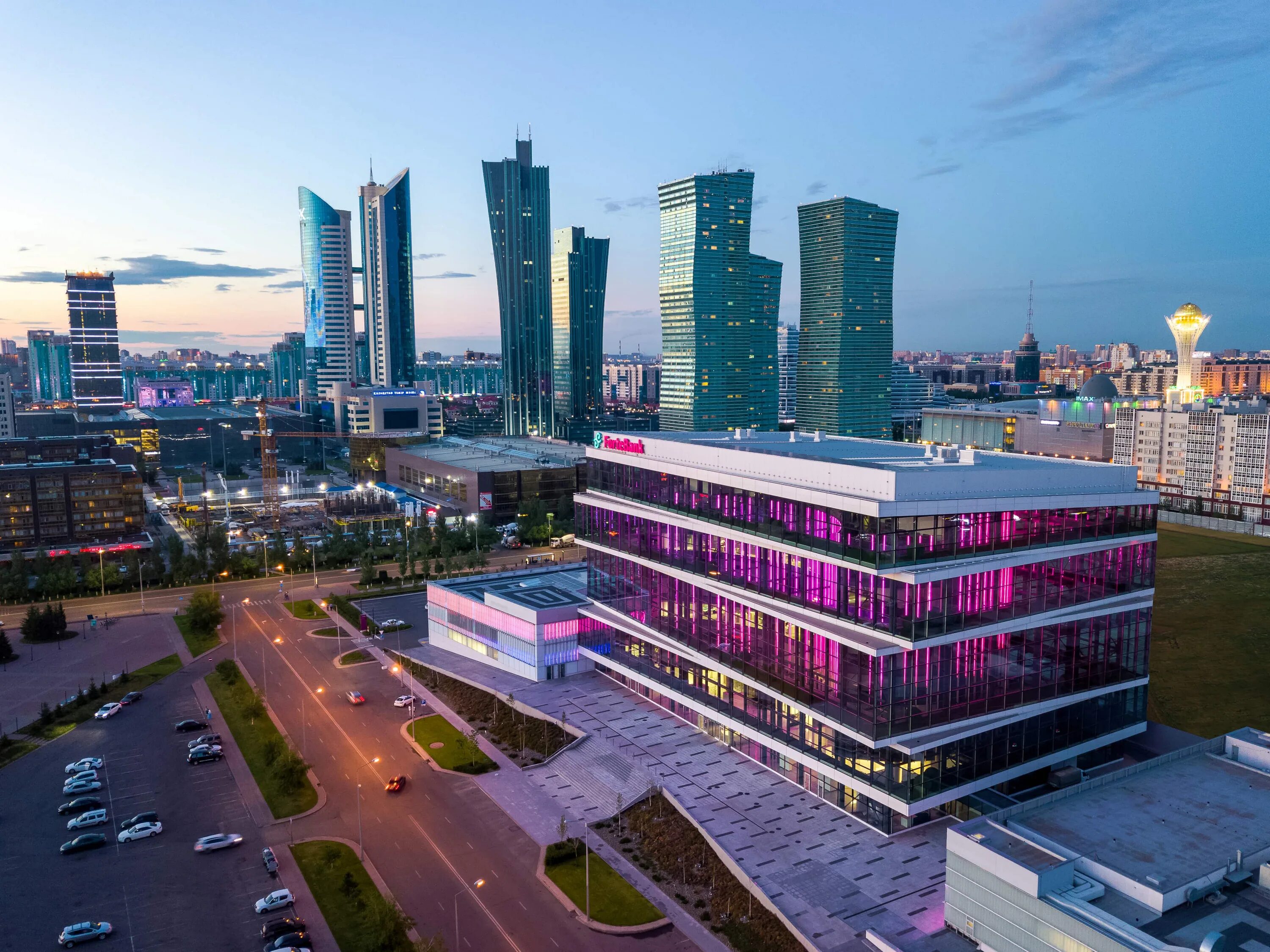 Форте банку. Forte Bank Kazakhstan. Forte Казахстан. Форте банк здание Астана. Форте банк лого.