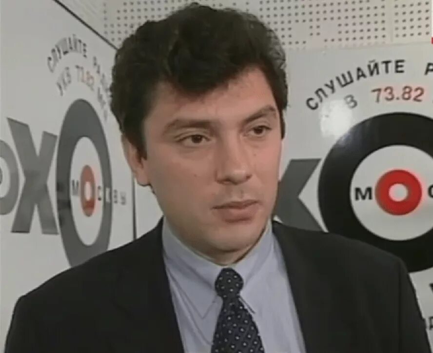Немцов в молодости. Немцов 2004.