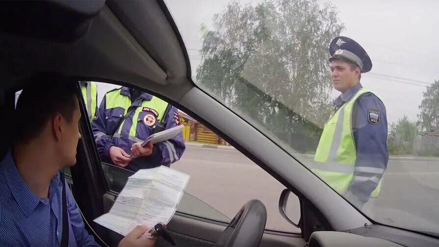 Разводят гаишников