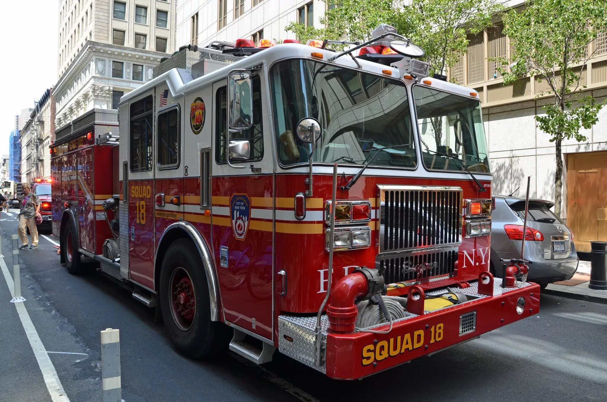 FDNY New York. Пожарная машина. Пожарные автомобили США. Пожарная машина США Нью Йорк.