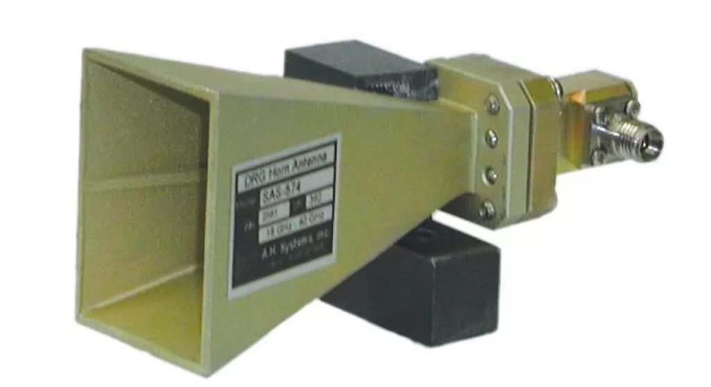 Антенны волноводы. Волноводные смесители свч. Schwarzbeck рупорная антенна bbha9120d. Пирамидальная рупорная антенна. Рупорная антенна для магнетрона.