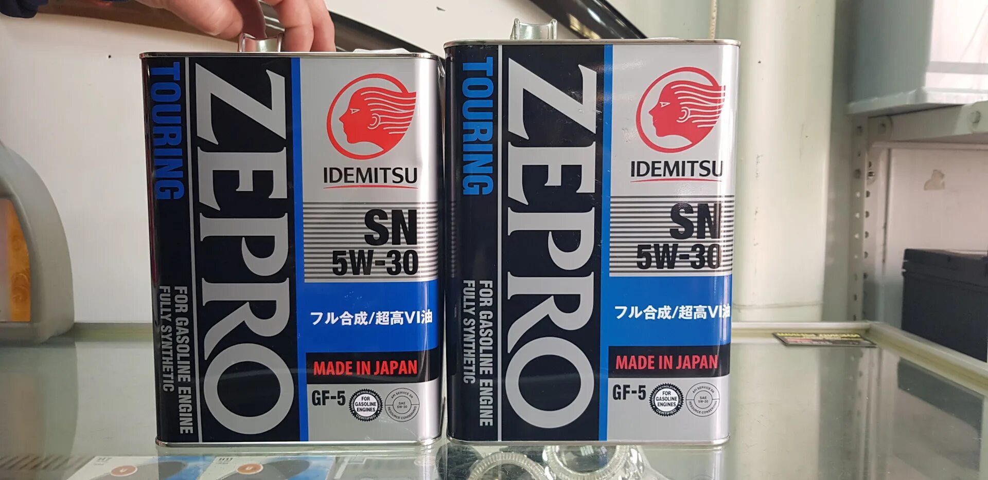 Как проверить масло идемитсу. Idemitsu 5w30. масло idemitsu zepro 5w30. цвет масла идемитсу зепро 5w30.