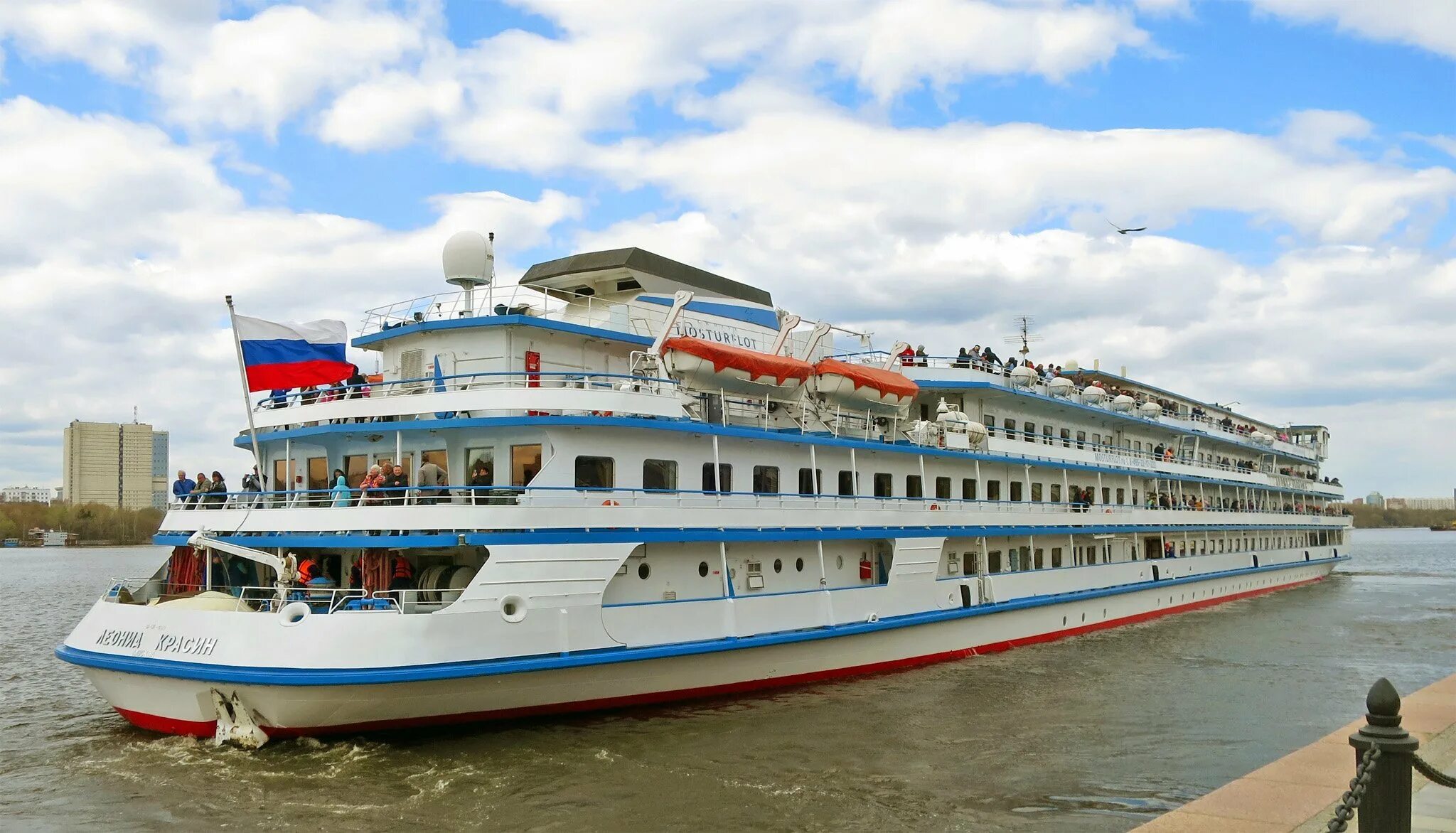 речные круизы 2024 на теплоходе из москвы. волга река теплоход. круизный теплоход по реке волга. теплоход попов нижний новгород. теплоход русь великая.