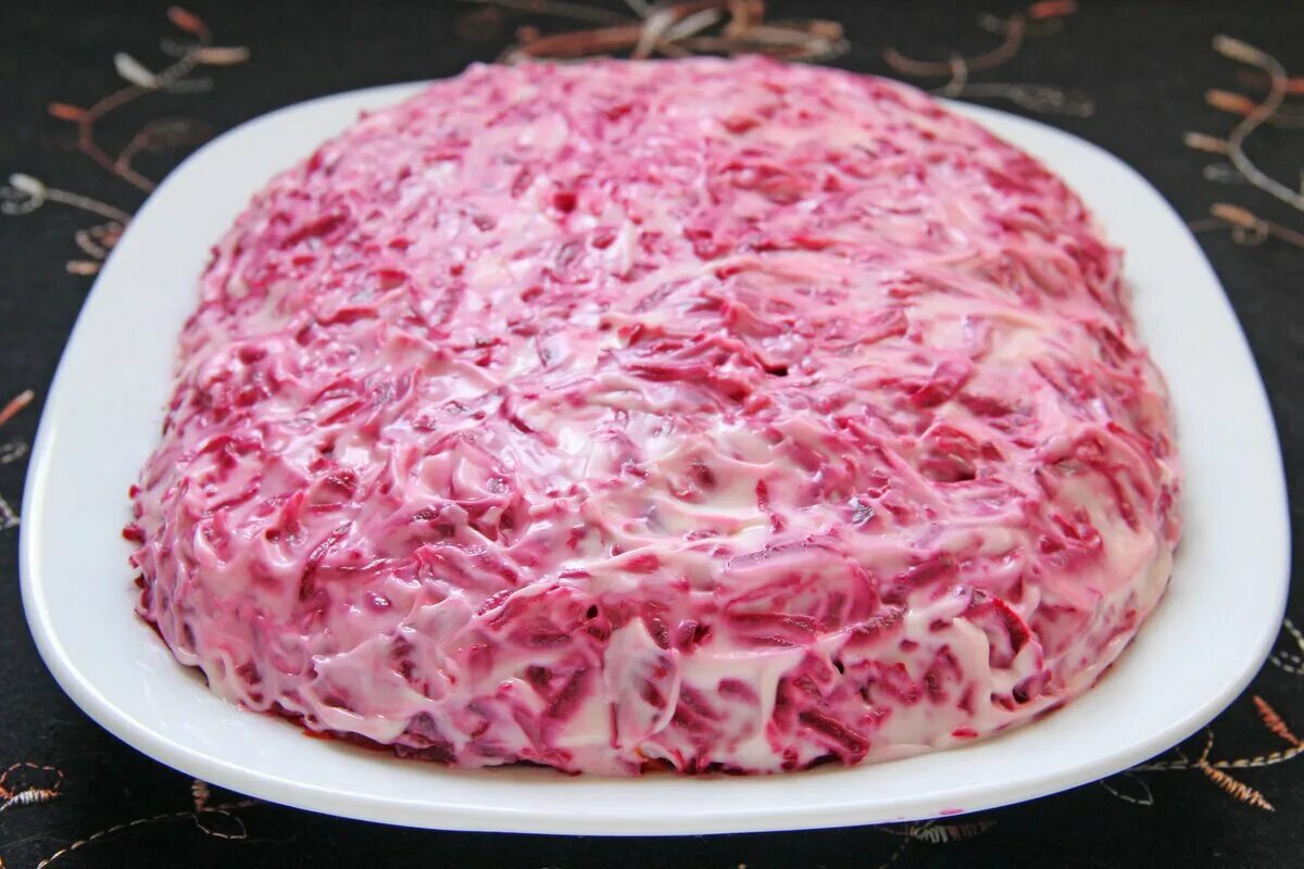 сельдь под шубой классический. салат "сельдь под шубой" 100г. самый под шубой. сельдь под шубой классический. сельдь "под шубой", вес.