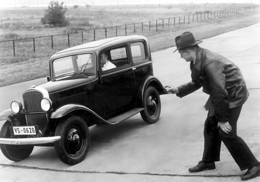Опель 1.3 отзывы. Opel 1.3l. 1.8 Litre 1931 Opel. Опель 1,3 довоенный. Самый первый Опель.