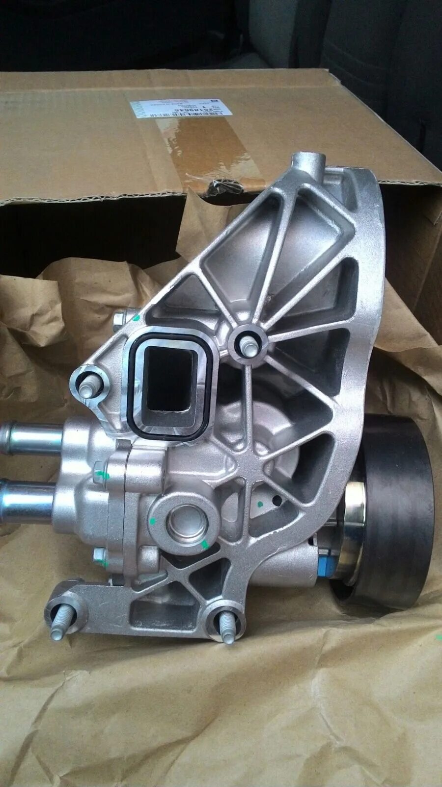 Каптива помпа. Помпа шевроле каптива с100 2. Каптива помпа. 25189645 аналог. 2 дизель.