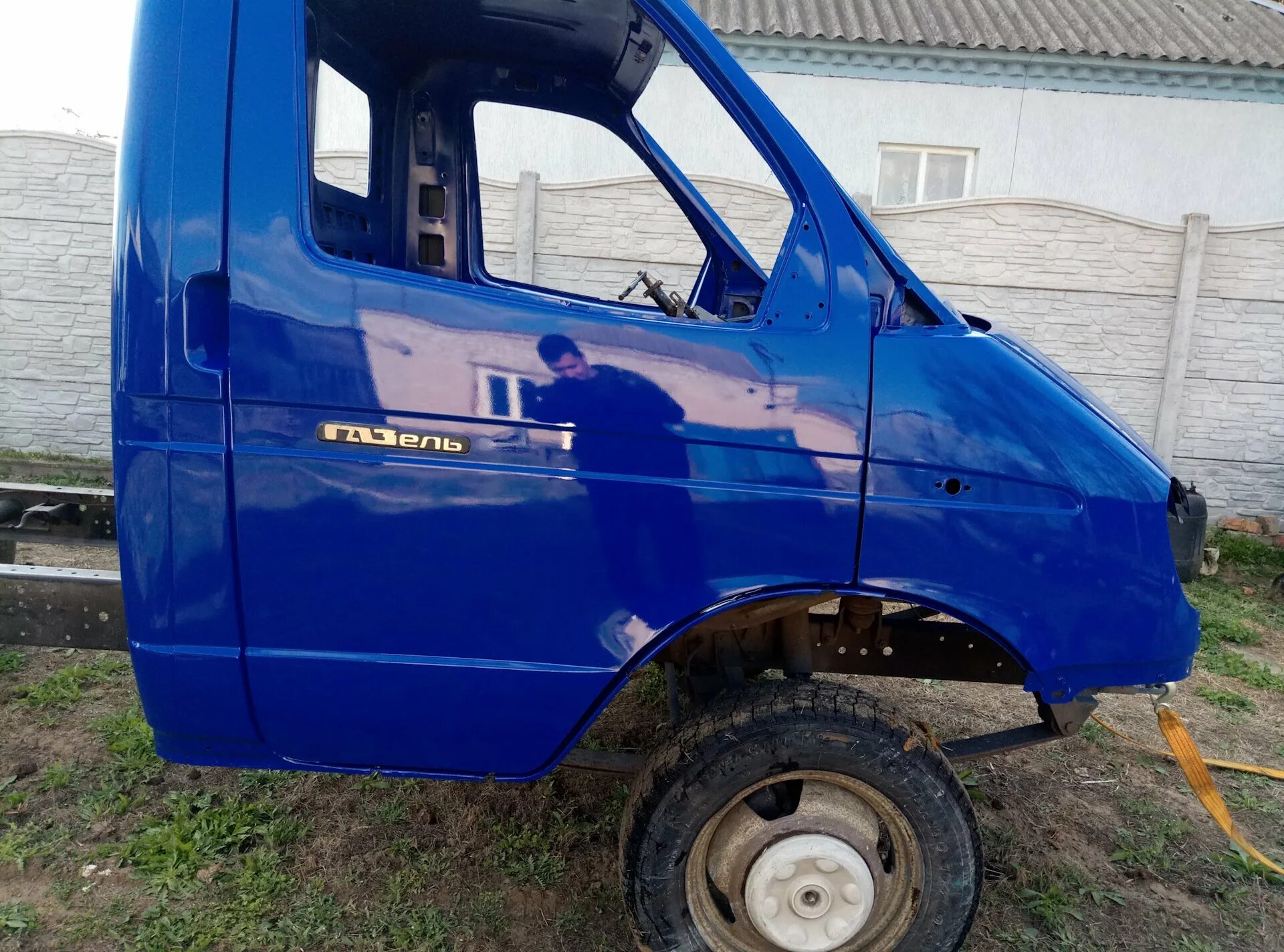 Краска газель. Газ 3302 цвет юниор. газель 3302 юниор. газ 3302 синий металлик.