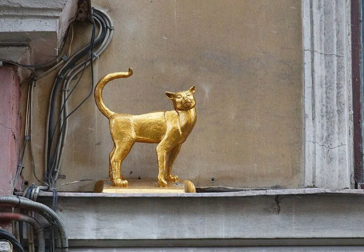Памятник коту елисею в санкт-петербурге. Памятник блокадным котам в питере. Петербург кошке памятник. Памятник кошкам блокадного ленинграда в санкт-петербурге. Памятник коту елисею в санкт-петербурге.