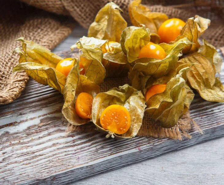 Физалис сушеный фото. Физалис цукаты. Физалис овощной рецепты. Физалис сухофрукты. Физалис цукаты.