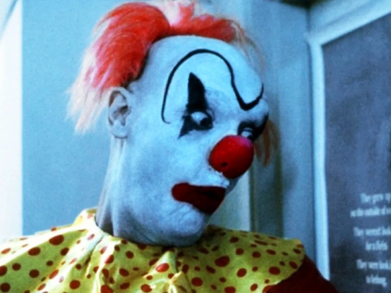Кукольный дом клоун кобби. Дом клоунов 1988. Нейтан Уинтерс дом клоунов.