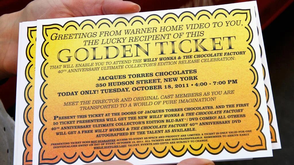 Сколько золотых билетов. Золотой билет. Золотой билет Чарли и шоколадная фабрика. Золотой билет на фабрику.
