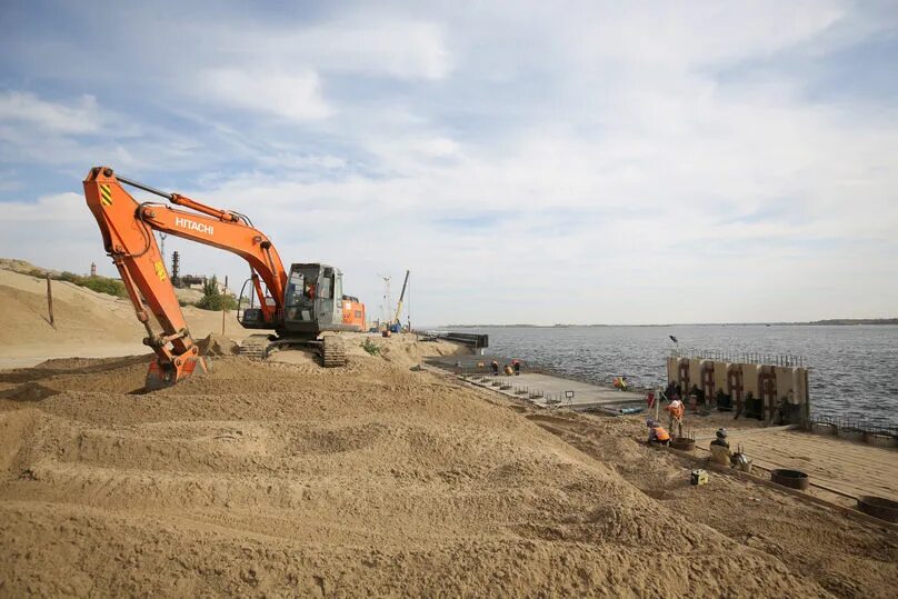 Берегоукрепление набережной в волгограде. Муп берегоукрепление волгоград. Берегоукрепление набережной в волгограде. Работы на берегоукреплении. Проект берегоукрепления волгоград ворошиловский район.