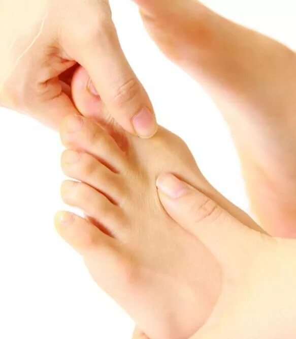 Сводит судорогой пальцы рук причина. Самомассаж палец стопы ног.