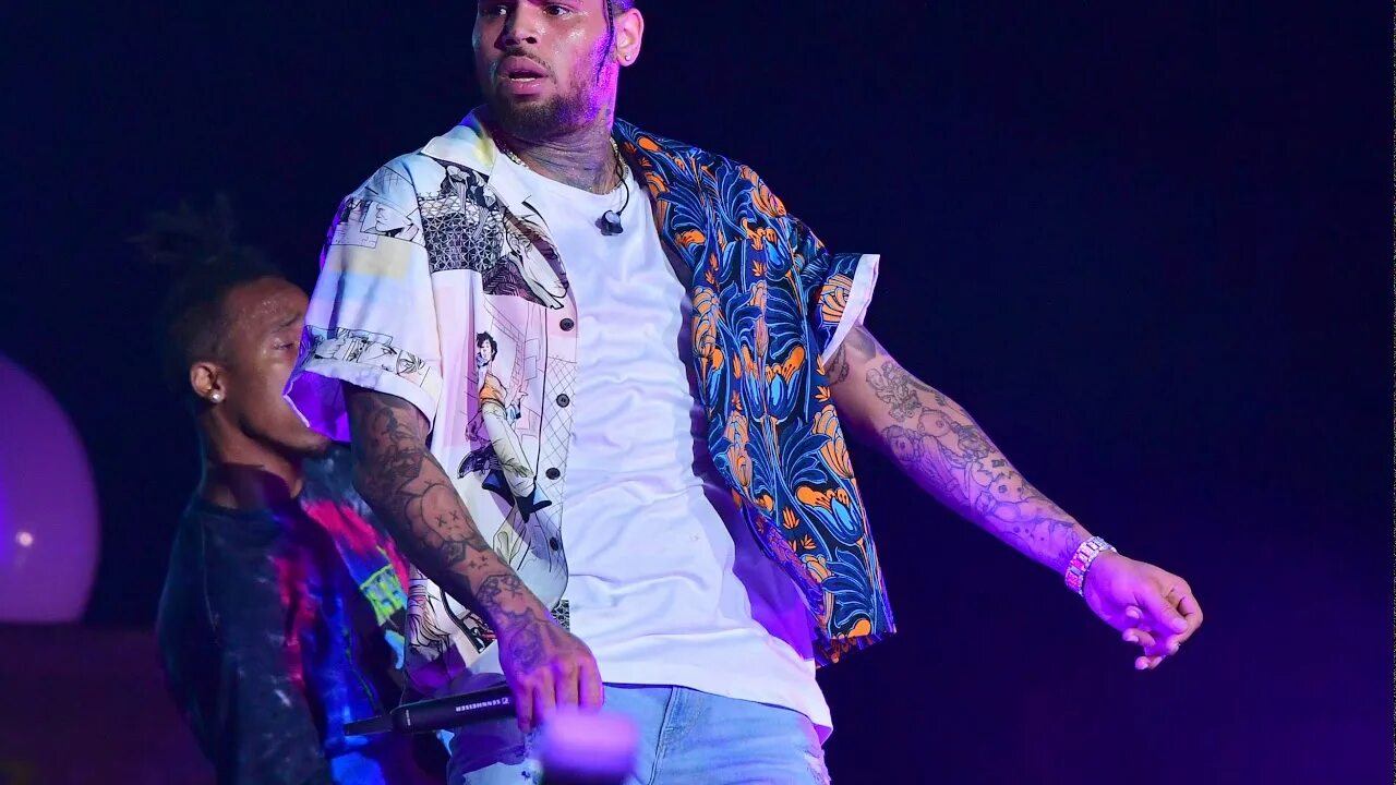 Chris brown hours. Brown Chris "Indigo". Chris Brown 2021.