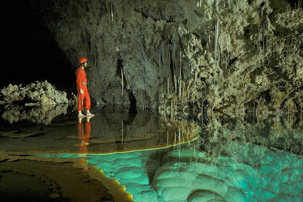 Big mother nature cave. Карлсбадские пещеры Нью-Мексико. Пещера Лечугия. Лечугилья (пещера). Национальный парк Карлсбадские пещеры.