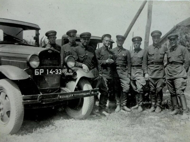 Водитель шофер песня. Фронтовой шофер. Водители на войне 1941-1945. Военные водители ВОВ. Военные водители в Великую отечественную войну.