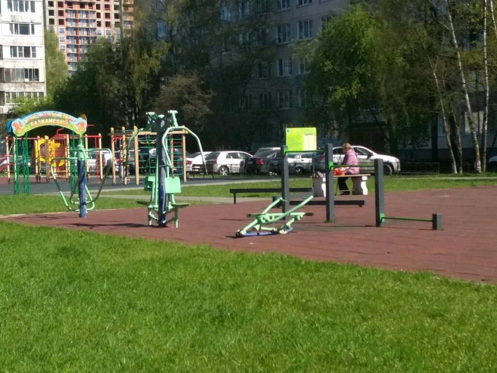 уличная спортивная площадка спб. , 40, корп. петербург спортивные площадки. петра алексеева спортплощадка. спорт площадкка на крестовском.