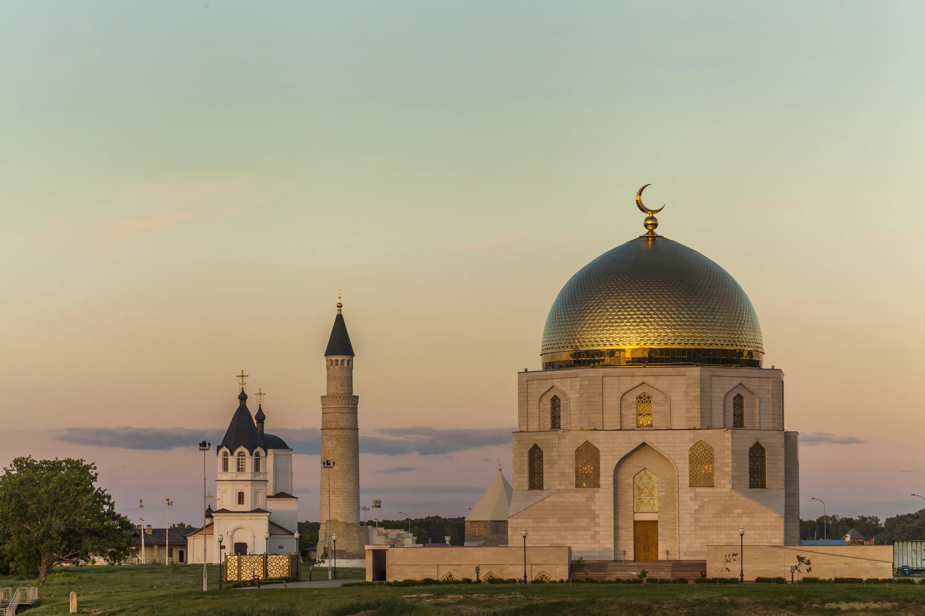 Великий Булгар Татарстан. Великий Болгар Казань. Булгария Татарстан мечеть. Мечеть Булгар Казань. Города татарской республики