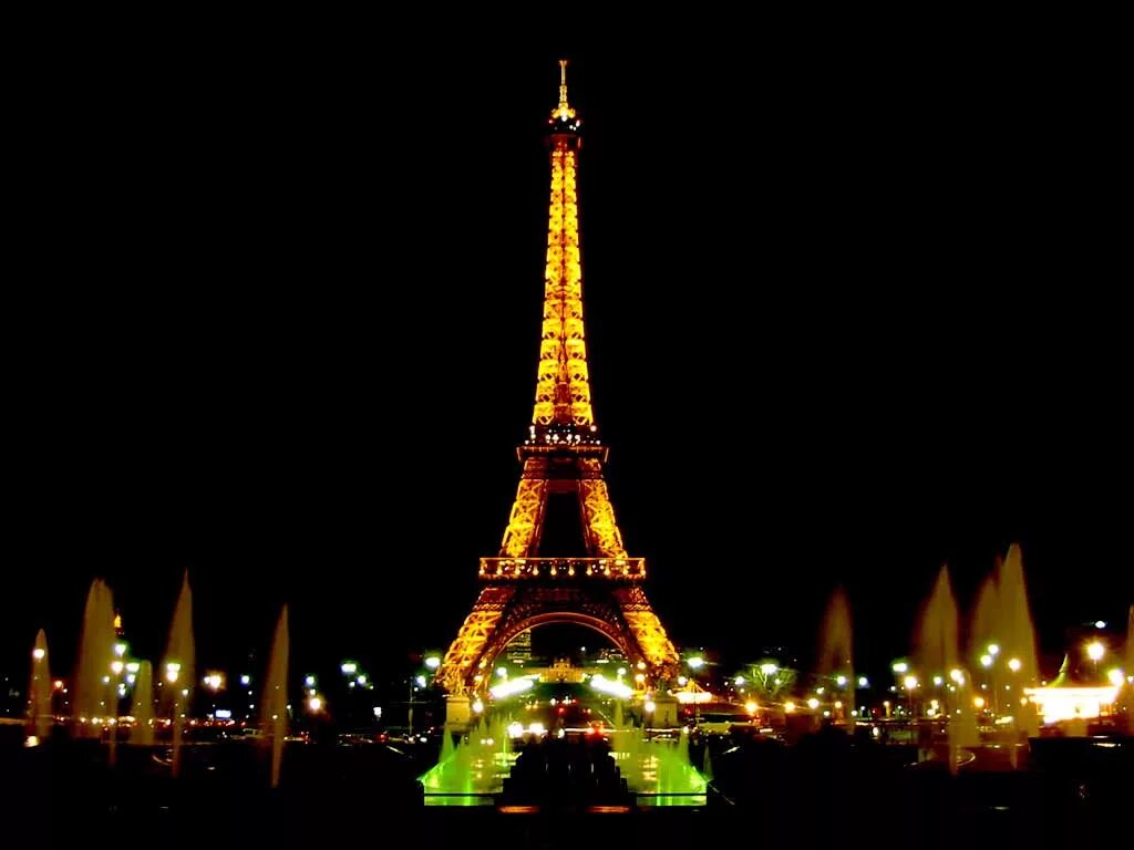 Paris que. Эйфелева башня (la Tour Eiffel). Париж обои. Эйфелева башня ночью. Эйфелева башня ночью обои.