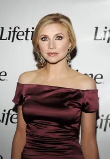 Sarah Chalke Age, Height, Husband, Net Worth & Facts.