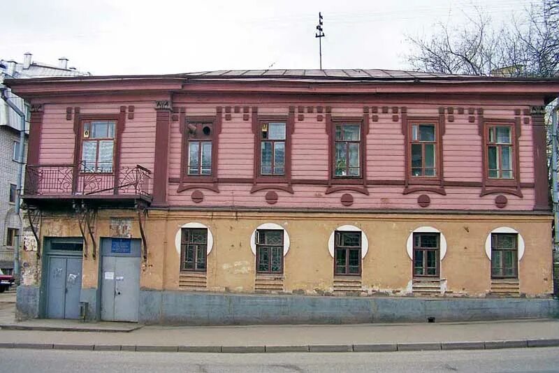 Где находится дом преображенского. Улица Преображенская Киров. Дом Свешникова Киров. Дом Аверкия Перминова Киров. Улица Преображенская дом 30 Киров.