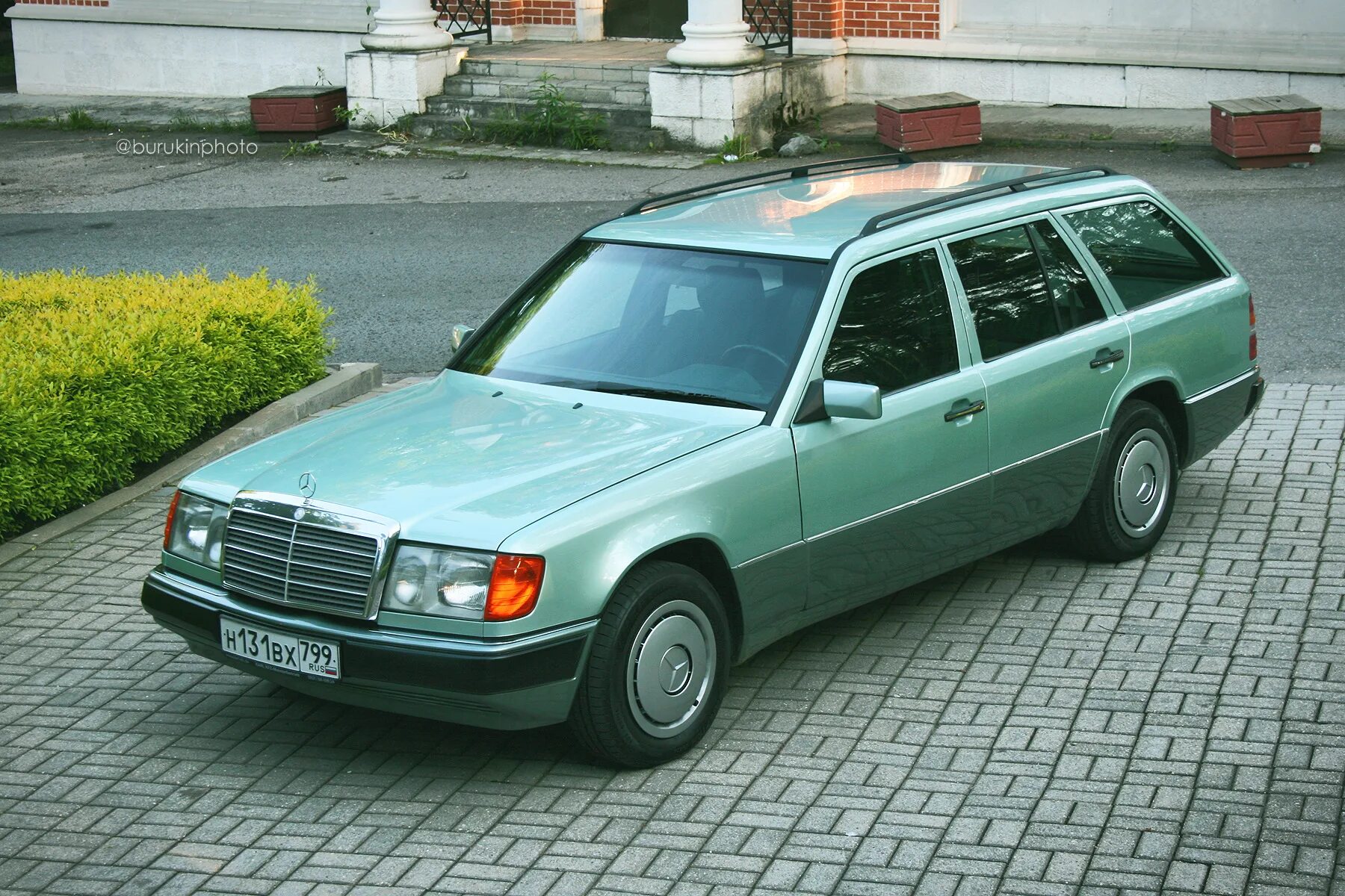 Мерседес 124 универсал. Мерседес w124 универсал. Mercedes 124 универсал. Мерседес Бенц 124 кузов универсал.