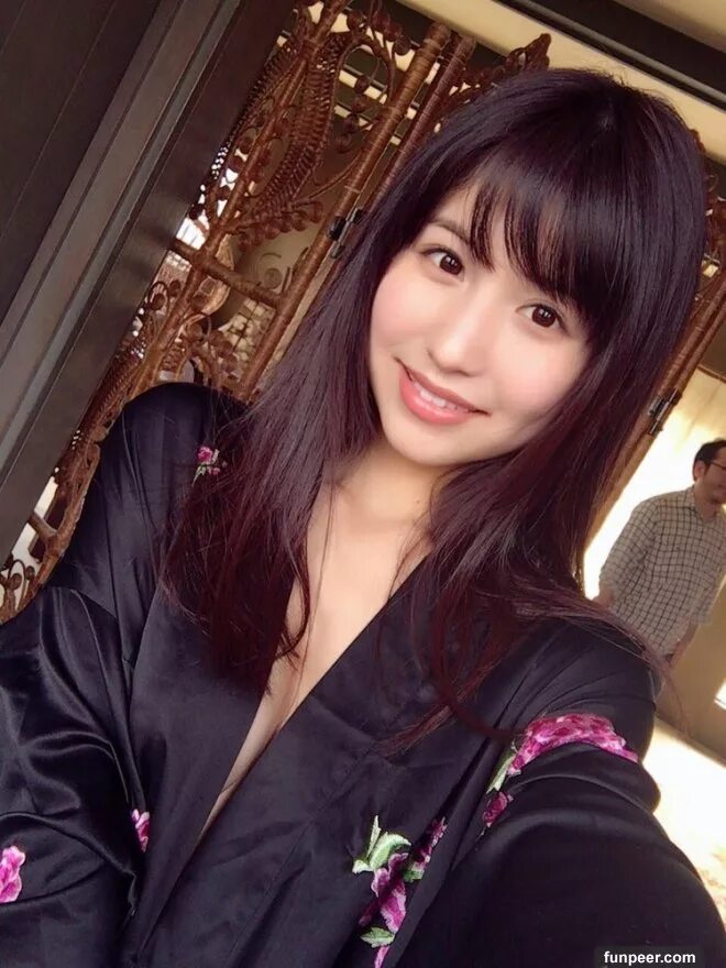 Momo sakura gravure idol. Momo sakura. Momo sakura. Momo sakura актриса. Ipx 597 sakura momo.