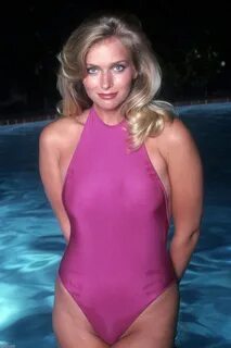 Donna dixon hot