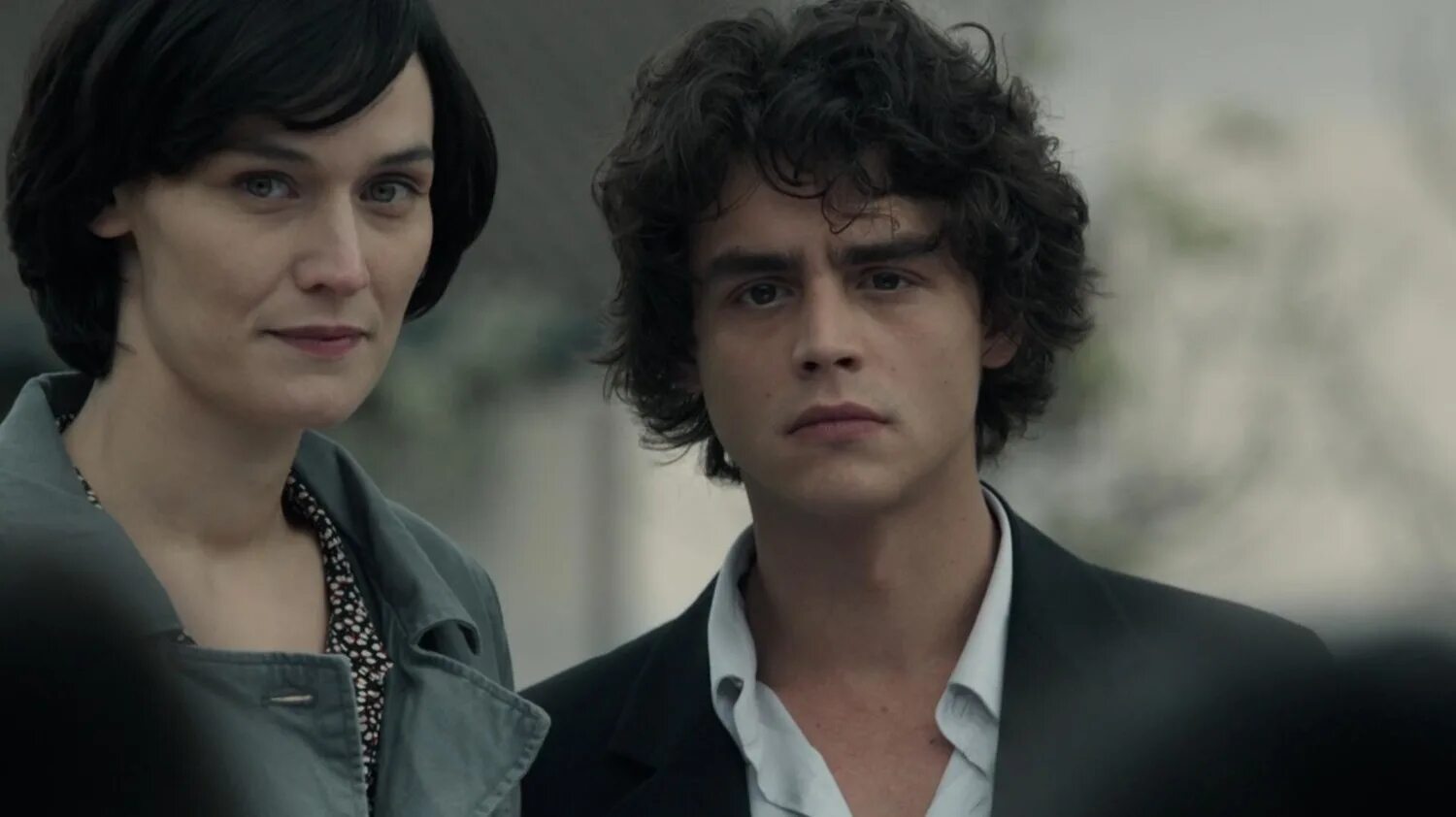 на зов скорби 1 сезон. Les revenants фильм 2004. на зов скорби сериал. на зов скорби (2012 — 2015). на зов скорби камилла.