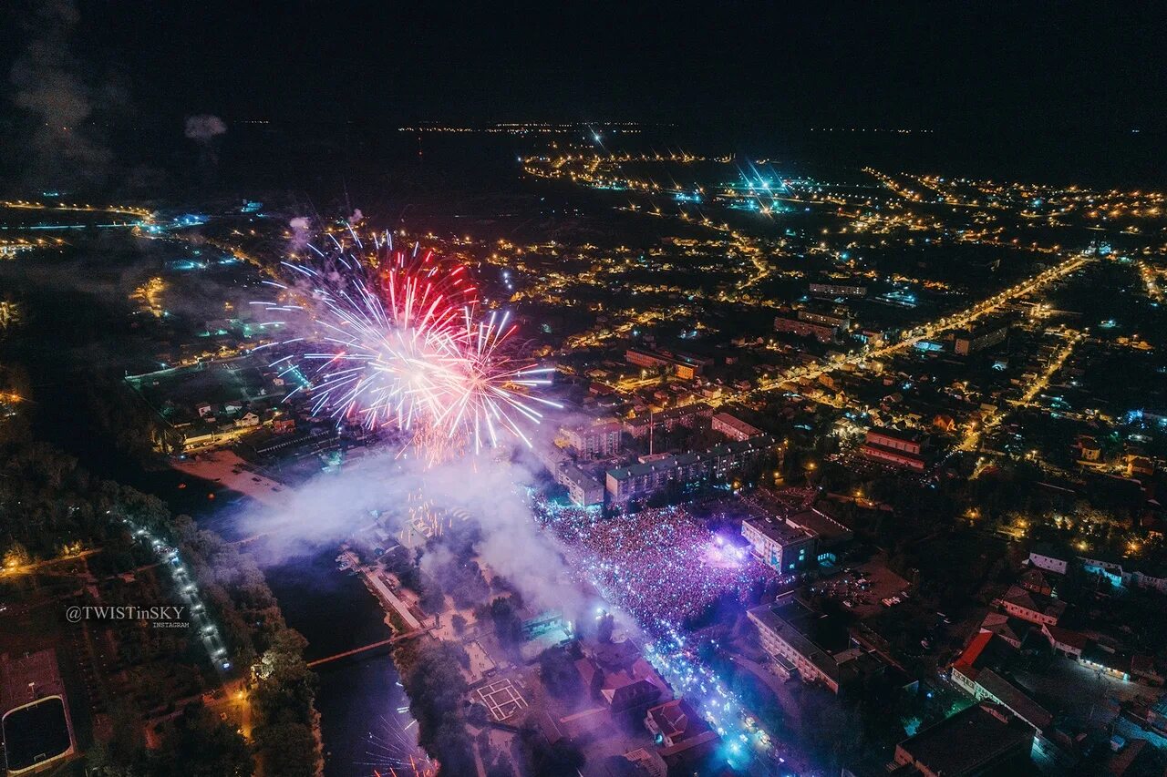 Белгород салют 5 августа. День города в Алексеевке Белгородской. День города Алексеевка Белгородской области. День города Алексеевка Белгородской области 2022.