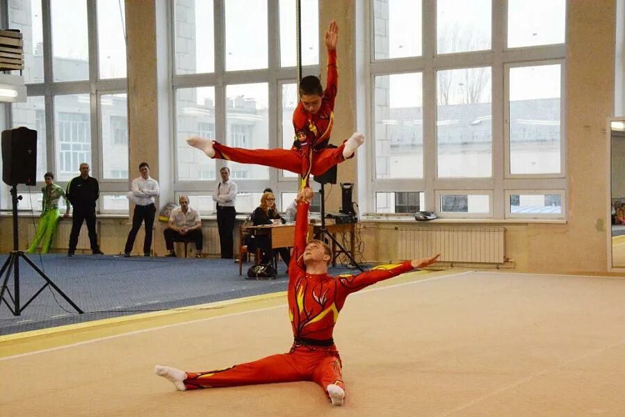 Волгоград акробатика соревнования. ВГАФК акробатика. Спортивная акробатика Волгоград Физкультурная Академия. Академия физической культуры Волгоград акробатика.