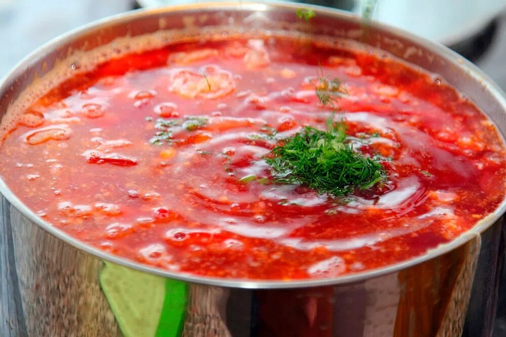Мясо в супе было не доварено