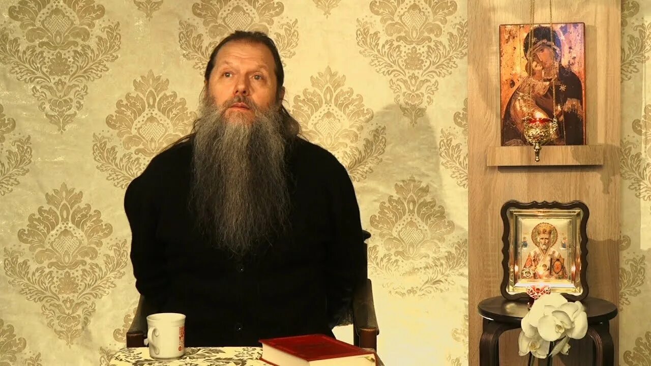 Навечерие рождества христова. Видео пресс конференция с батюшкой артемием владимировым. Видео пресс конференция с батюшкой артемием владимировым. Строгое лицо батюшки артемия. Видео пресс конференция с батюшкой артемием владимировым.
