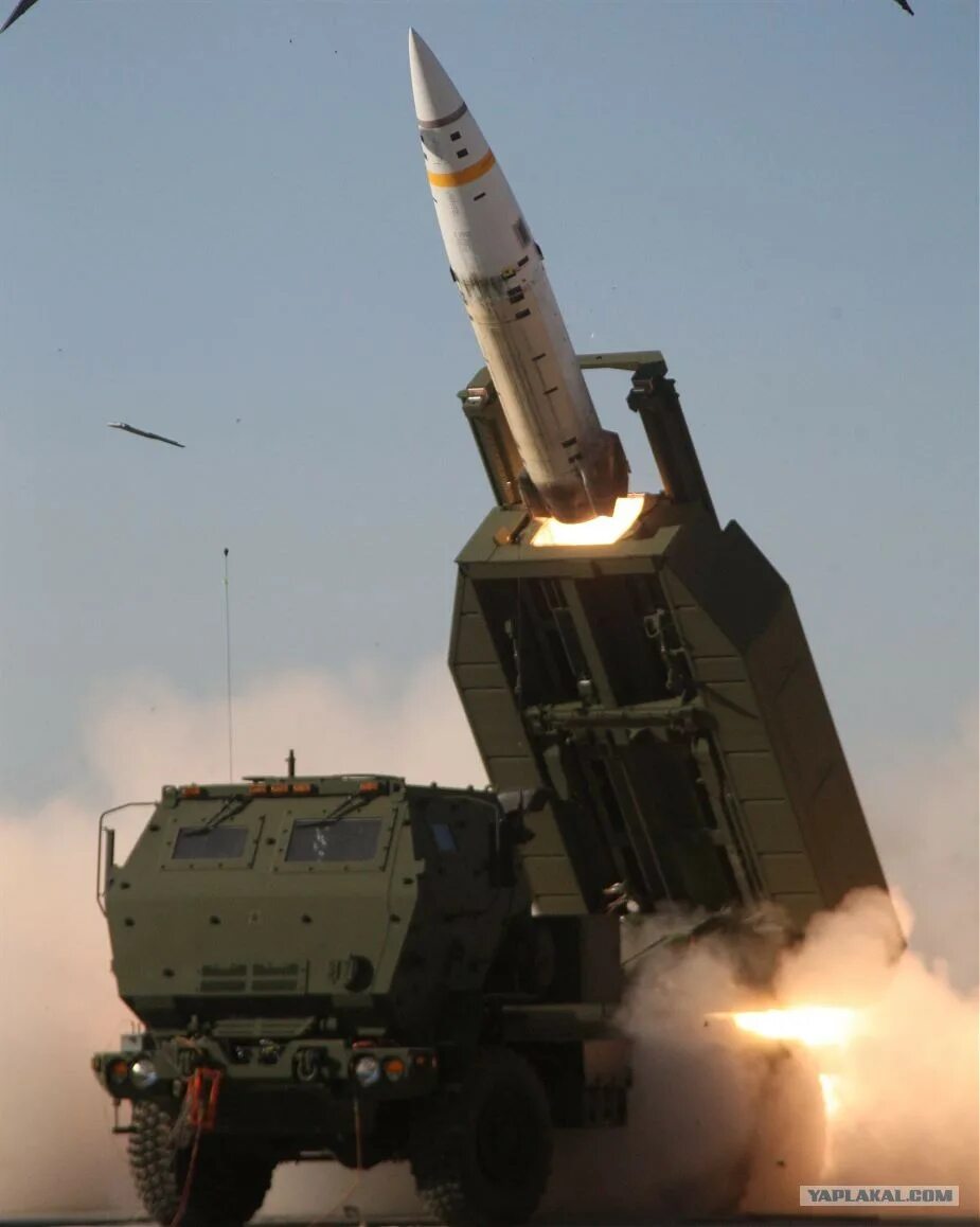 Химарс ракета. Химарс ракета. M142 himars сша. Рсзо m142 himars. M142 himars сша.