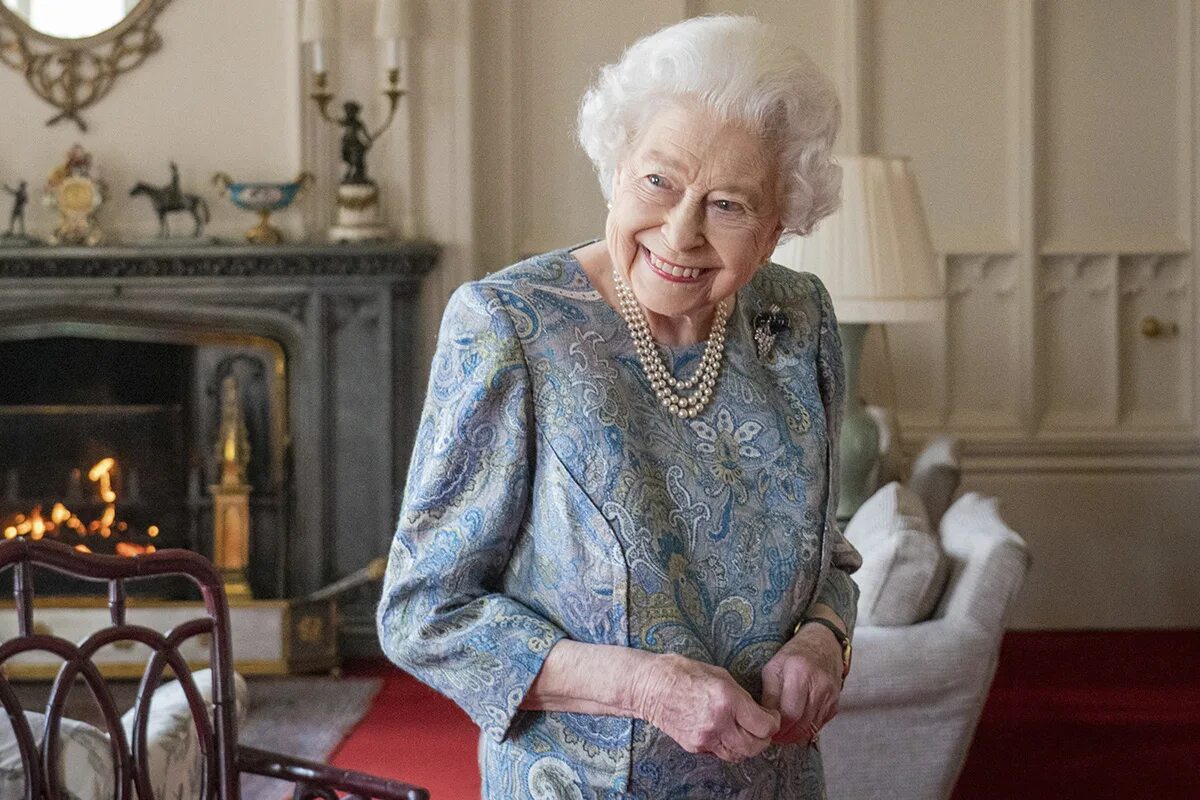 Елизаветы ii платиновый юбилей mainstyle. Королевская семья великобритании. Queen elizabeth young. Queen elizabeth in 1981. Королева великобритании история.