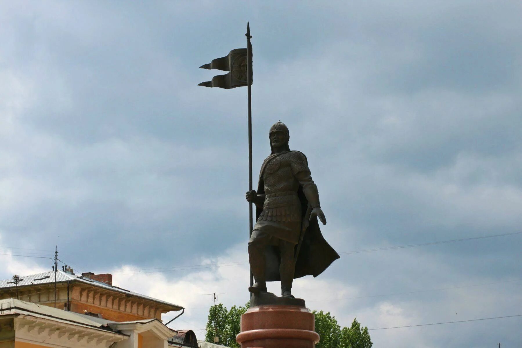 Памятник Александру Невскому в Санкт-Петербурге. Памятник Александру Невскому в Городце. Где памятник александру невскому в нижнем новгороде