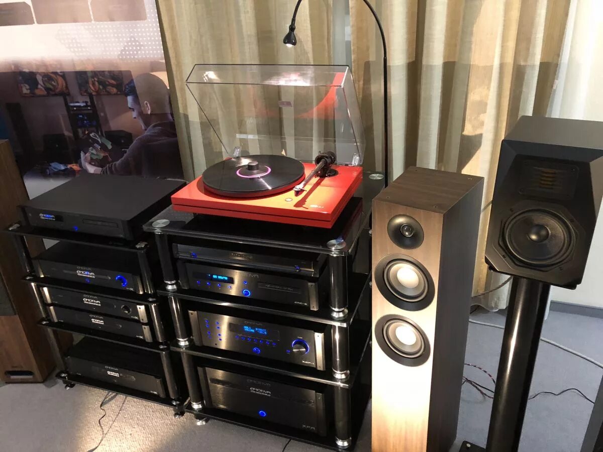 Hi fi high end show. Hi Fi Hi end show 2022 Москва. Нушники на Hi-Fi & High end show 2023. Hi end ПК. Стойка под Hi-Fi/High-end.