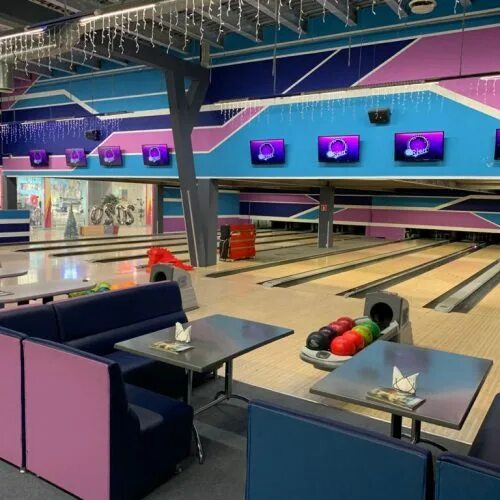 Боулинг новомосковский хабарова 2. Боулинг континент ставрополь. Орион боулинг новомосковский. Бережки холл боулинг. Боулинг амф 82 90.