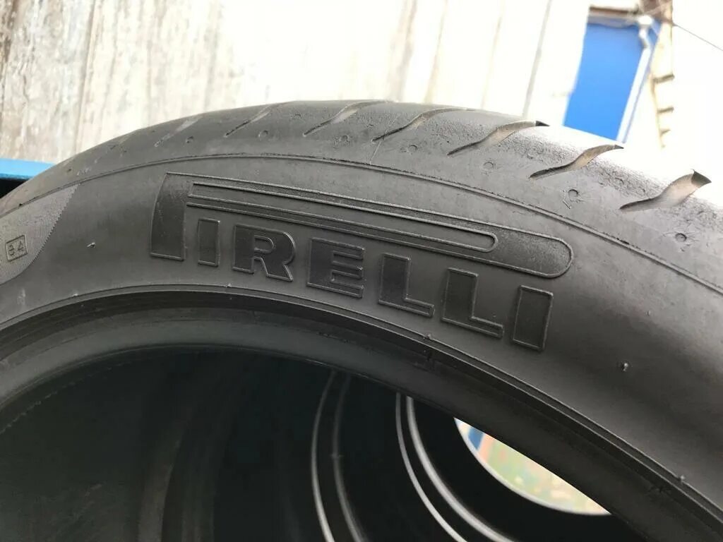 Шины пирелли летние какие лучше. 255/35/19 Pirelli p Zero. 255/35/20 Pirelli p Zero. 255/35 R20. 235/40/18 Pirelli p Zero.