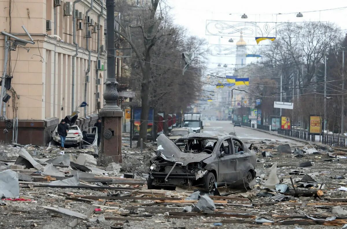 Ситуация на украине 26.02 2024. Харьков после обстрела 2022. Разрушенные города Украины. Харьков после бомбежки.