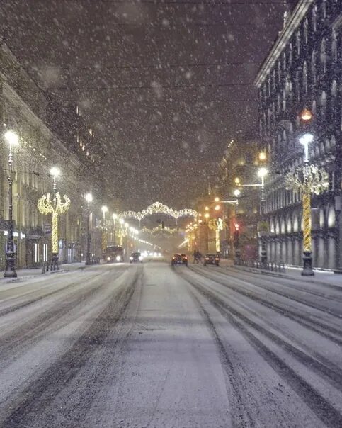Explore the Beauty of St. Petersburg's Nevsky Prospect