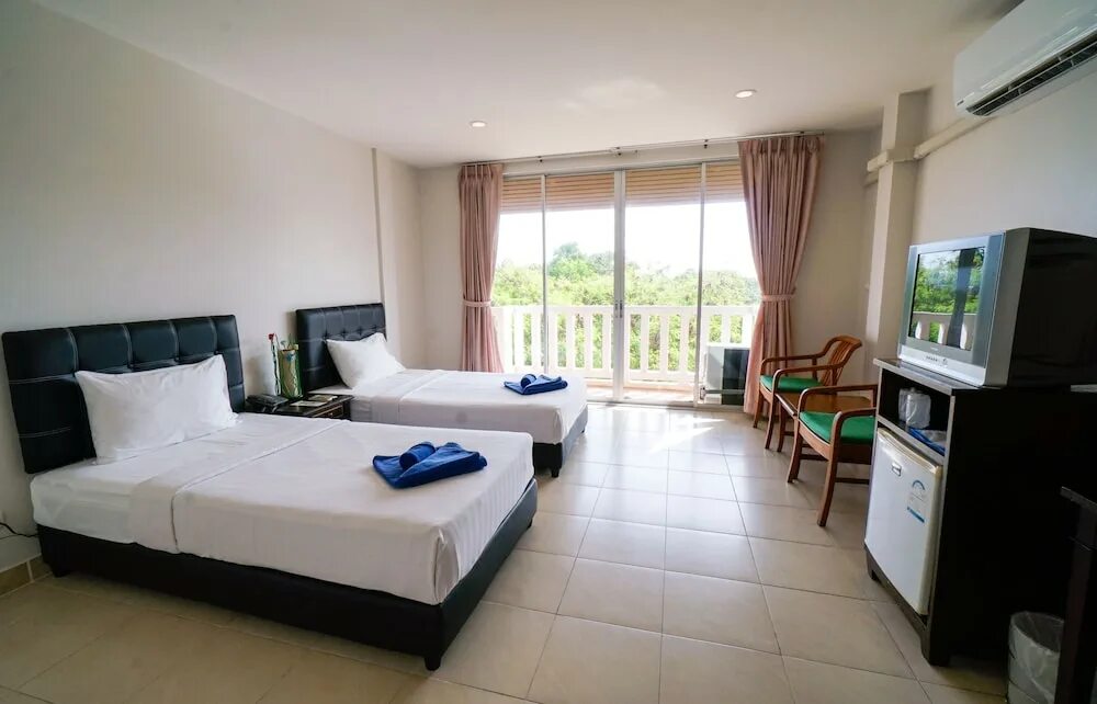 Karon living room 3. Karon living room 3 пхукет. Karon living room 3 пхукет. Karon living room 2*. Karon living room hotel.