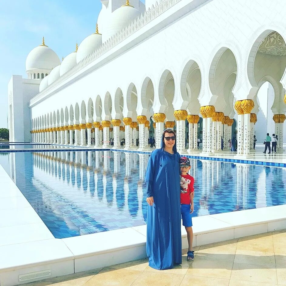 Абу Даби Шарджа. Абу Даби, ОАЭ, Дубай. Абу-Даби (эмират) отели. Шарджа дворец шейха.