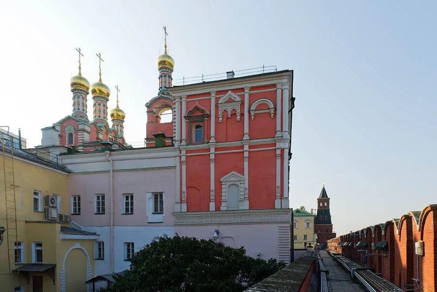 Потешный дворец. Потешный дворец в кремле. потешный дворец московского кремля 17 век. потешный дворец московского кремля внутри. потешный двор московского кремля.