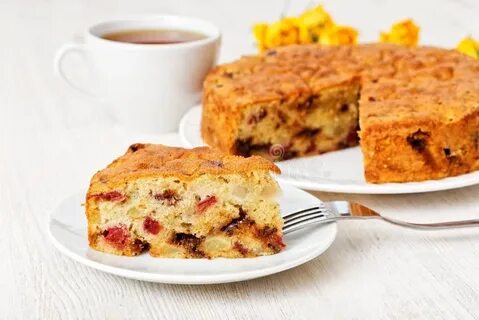С изюмом пирог с молоком