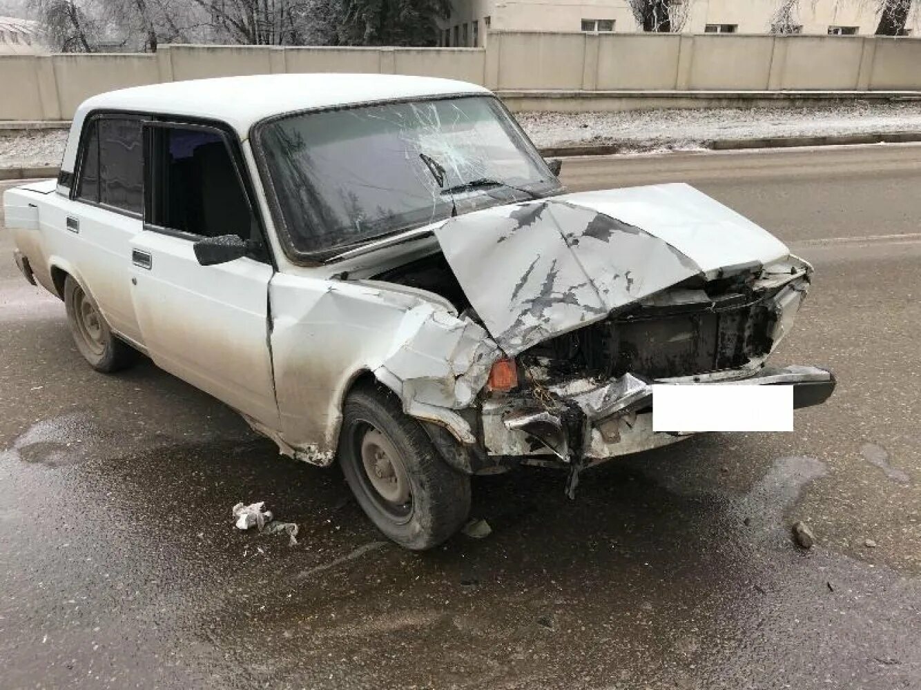Ваз 2105 тотал. Жигули ваз 2107 разбитая. Ваз 2106 сломанная. Ваз 2106 сломанная. Разбитая ваз 2107 дрифт.