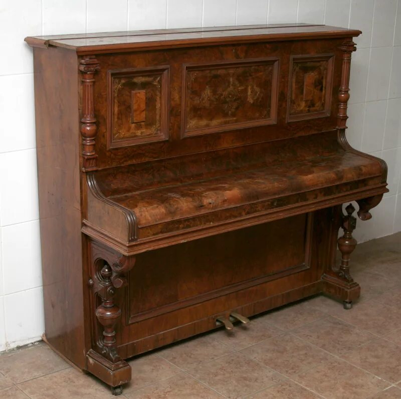 Grand berlin hof-piano-fabrikant sr kgl hoheit. Старое немецкое пианино. Пианино «baldur» антикварное. Пианино штейнберг 19 века. Австрия,19 век, ed.