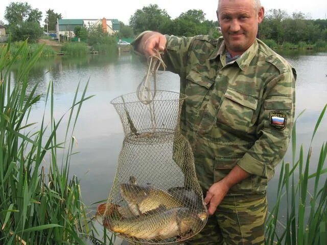 Платная рыбалка в новокузнецке. Рыбалка в магнитогорске. Дубки платная рыбалка. Пруд аряш. Дубки платная рыбалка.
