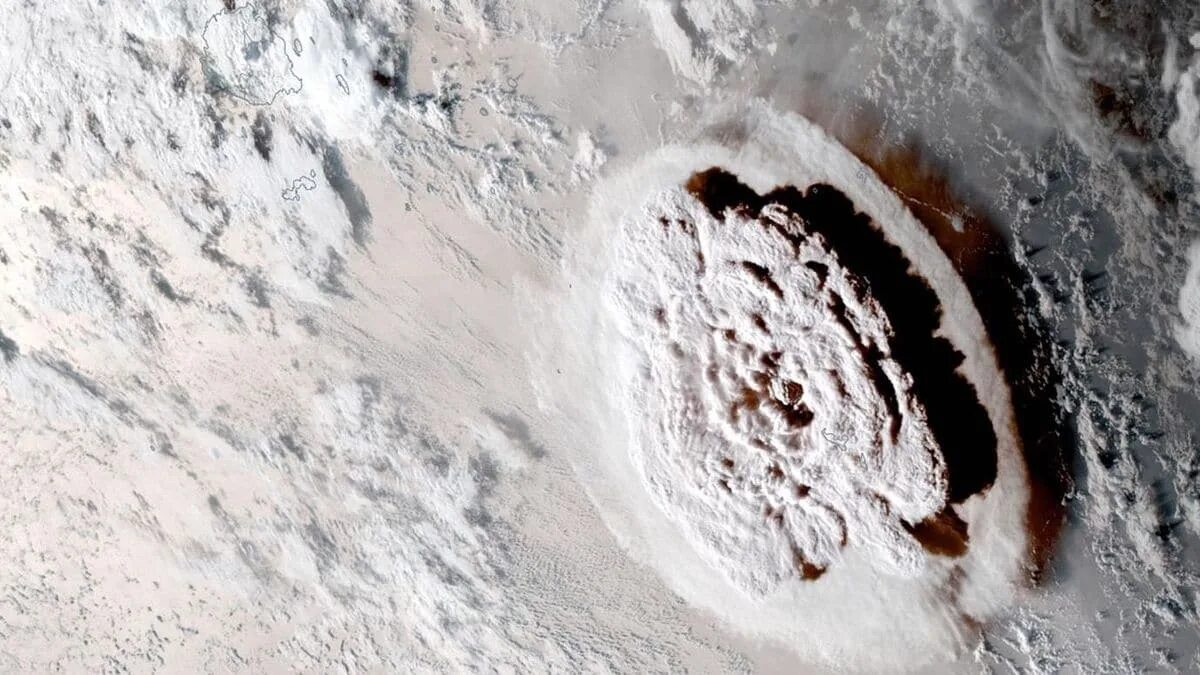 Извержение вулкана 2022 хунга тонга. Извержение хунга-тонга-хунга-хаапай 2022. Извержение вулкана 2022 хунга тонга. Тонгу извержение. Подводный вулкан тонга 2022.